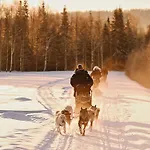 Kaamos Hotell *